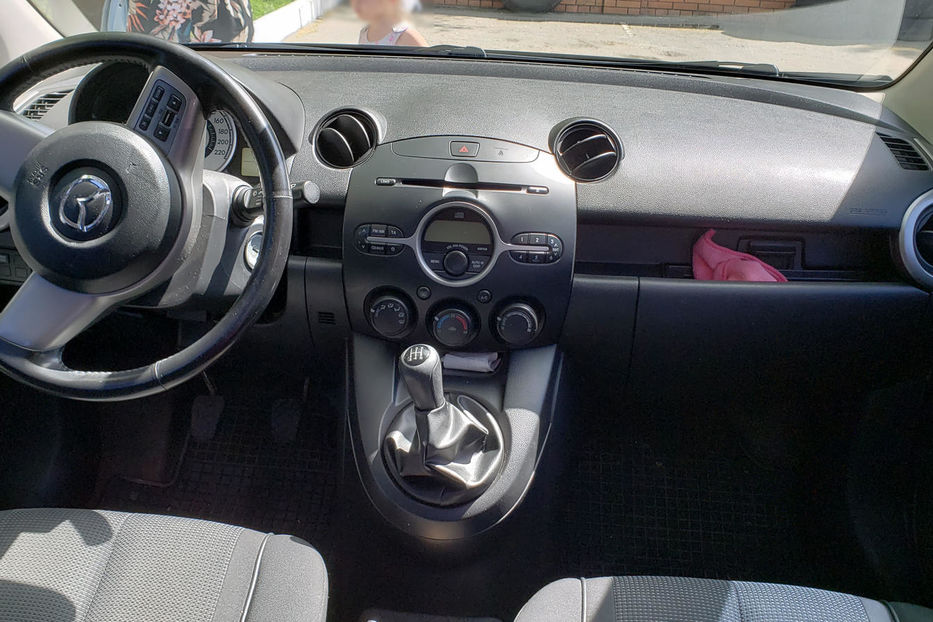 Продам Mazda 2 1.5 MZR 2009 года в Харькове