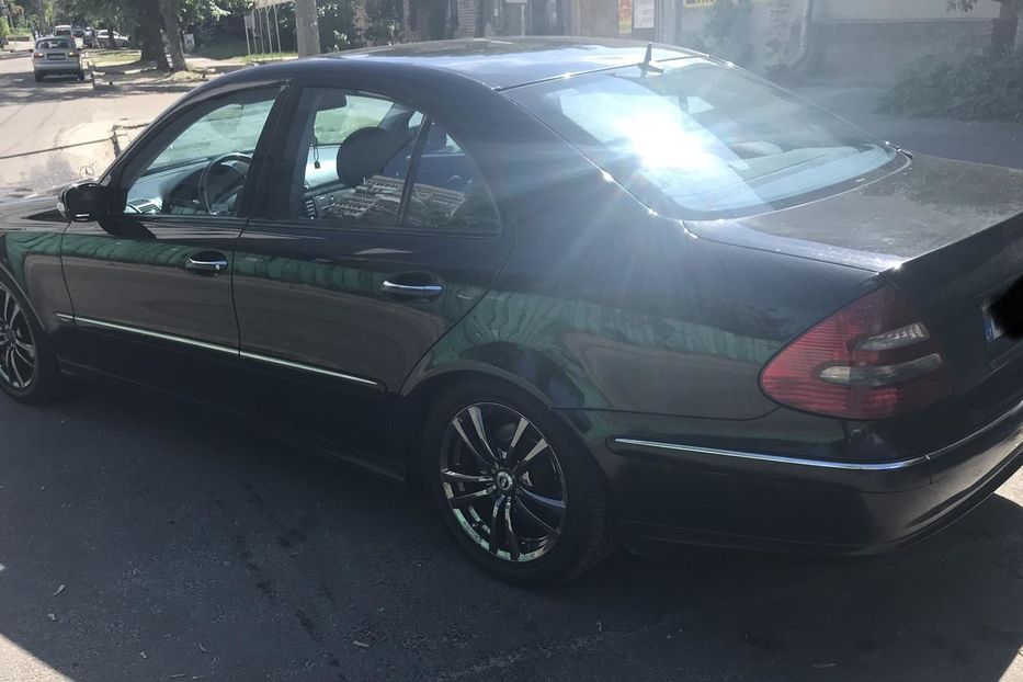 Продам Mercedes-Benz E-Class 2002 года в Киеве