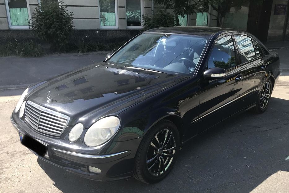 Продам Mercedes-Benz E-Class 2002 года в Киеве