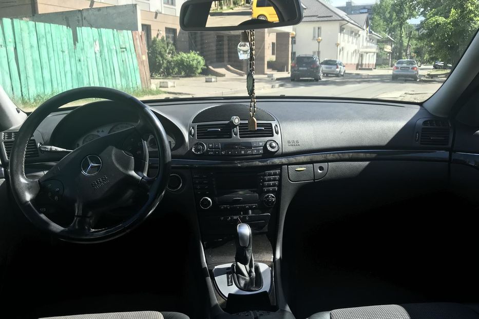 Продам Mercedes-Benz E-Class 2002 года в Киеве