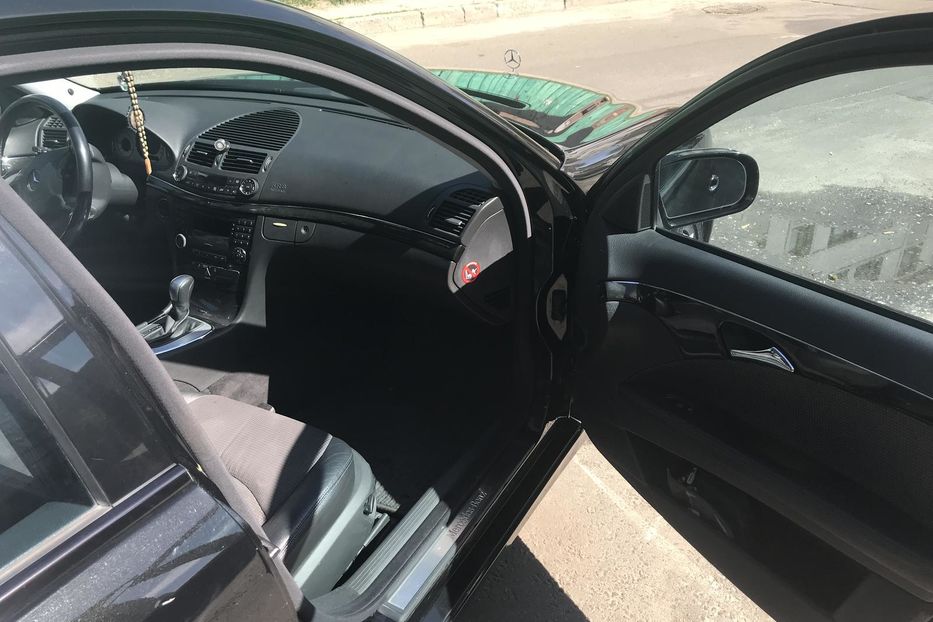 Продам Mercedes-Benz E-Class 2002 года в Киеве