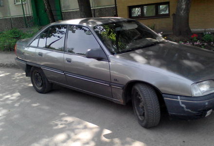 Продам Opel Omega 1988 года в Харькове