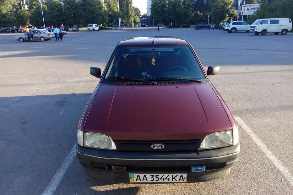 Продам Ford Escort 1992 года в г. Кременчуг, Полтавская область