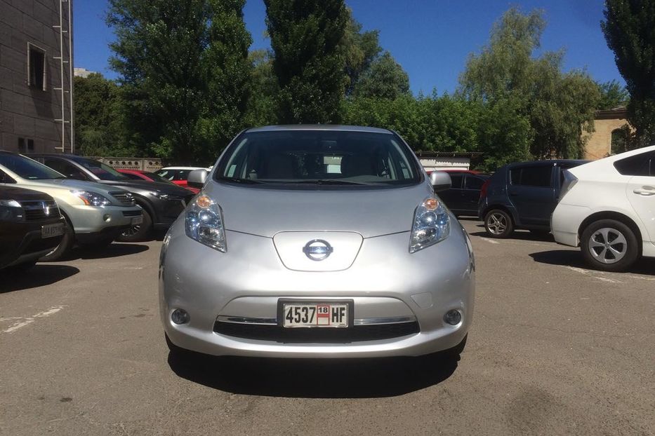 Продам Nissan Leaf 2011 года в Киеве