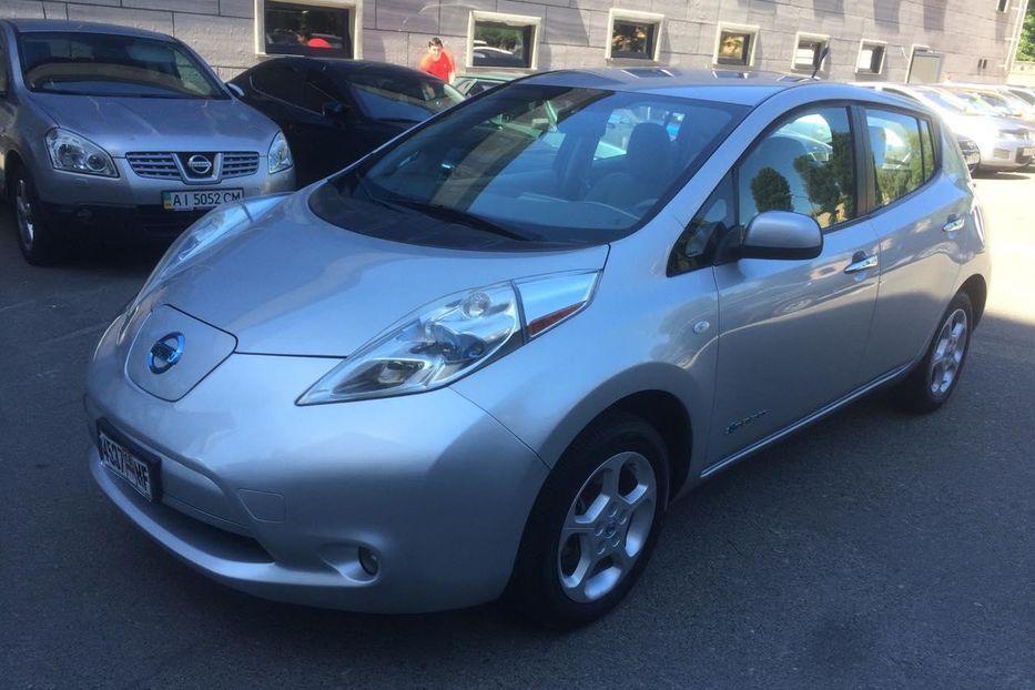 Продам Nissan Leaf 2011 года в Киеве