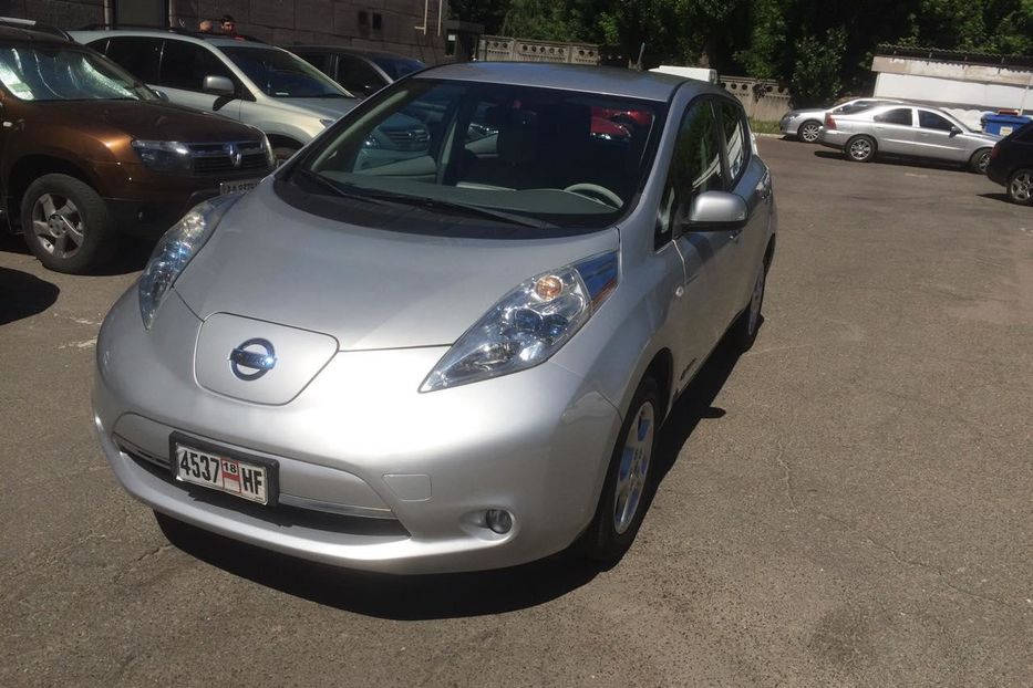 Продам Nissan Leaf 2011 года в Киеве