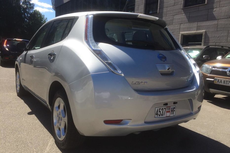 Продам Nissan Leaf 2011 года в Киеве