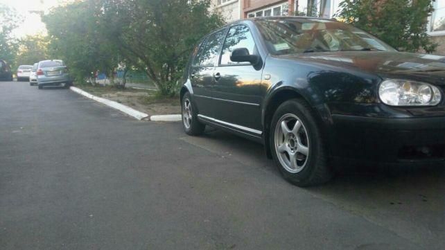 Продам Volkswagen Golf IV 1999 года в Киеве