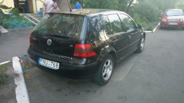 Продам Volkswagen Golf IV 1999 года в Киеве