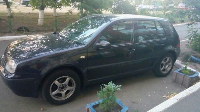 Продам Volkswagen Golf IV 1999 года в Киеве