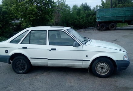 Продам Ford Escort 1990 года в г. Кременчуг, Полтавская область