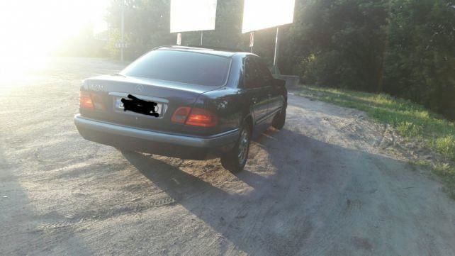Продам Mercedes-Benz 230 1995 года в г. Кременчуг, Полтавская область