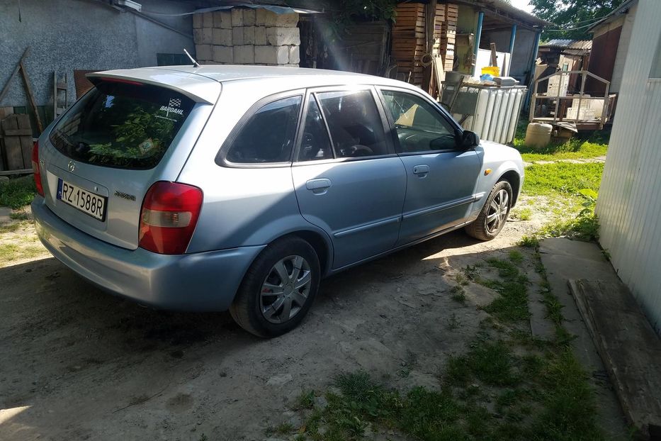 Продам Mazda 323 Р 2001 года в Черновцах