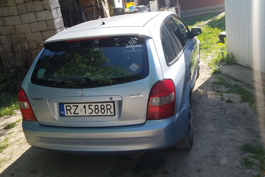 Продам Mazda 323 Р 2001 года в Черновцах