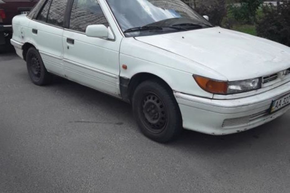 Продам Mitsubishi Lancer GLXi 1992 года в Киеве