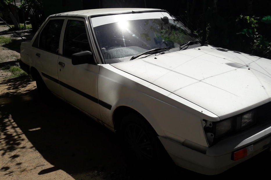 Продам Toyota Carina Аа60 1984 года в Одессе