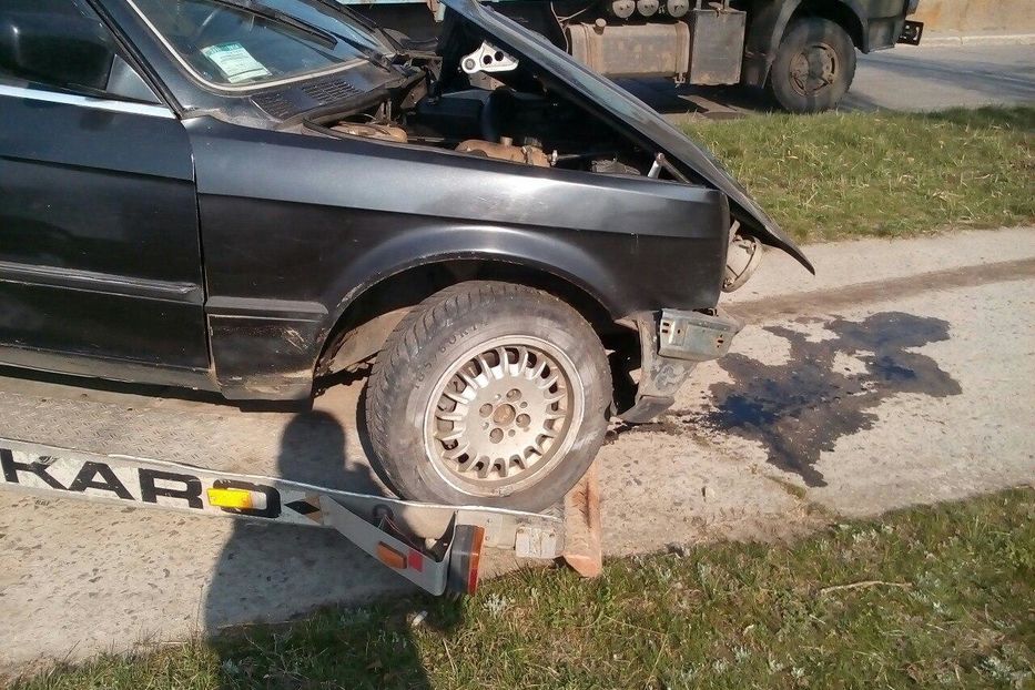 Продам BMW 324 1986 года в г. Канев, Черкасская область