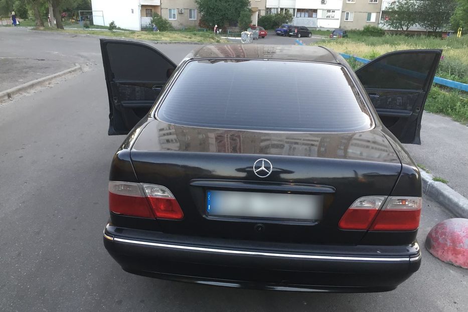 Продам Mercedes-Benz 230 Авангард  1999 года в Киеве