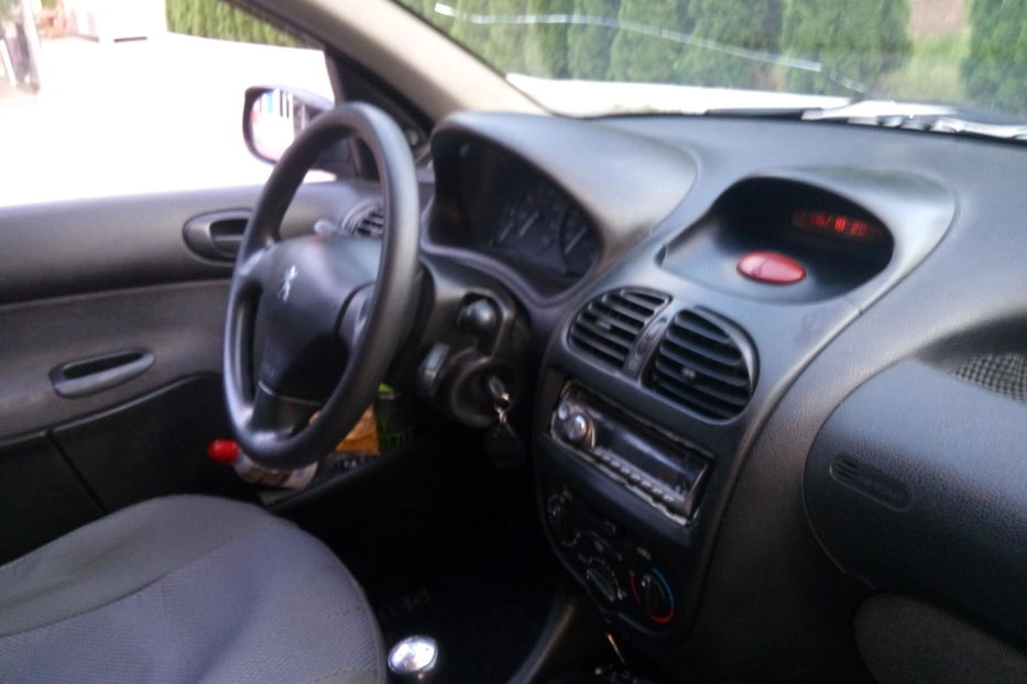 Продам Peugeot 206 2007 года в Киеве