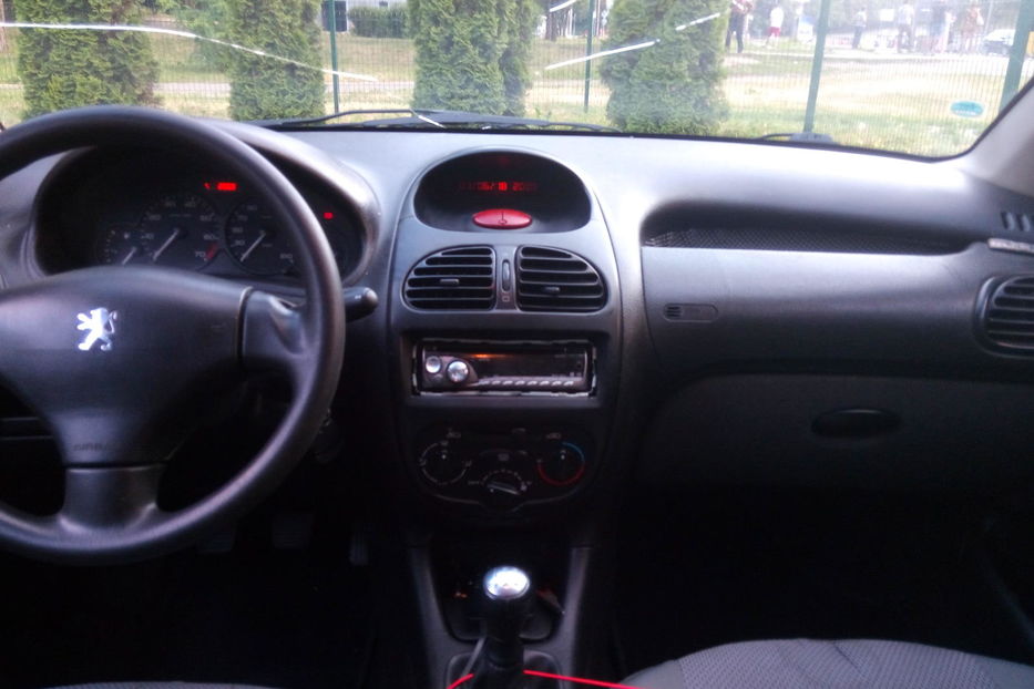 Продам Peugeot 206 2007 года в Киеве