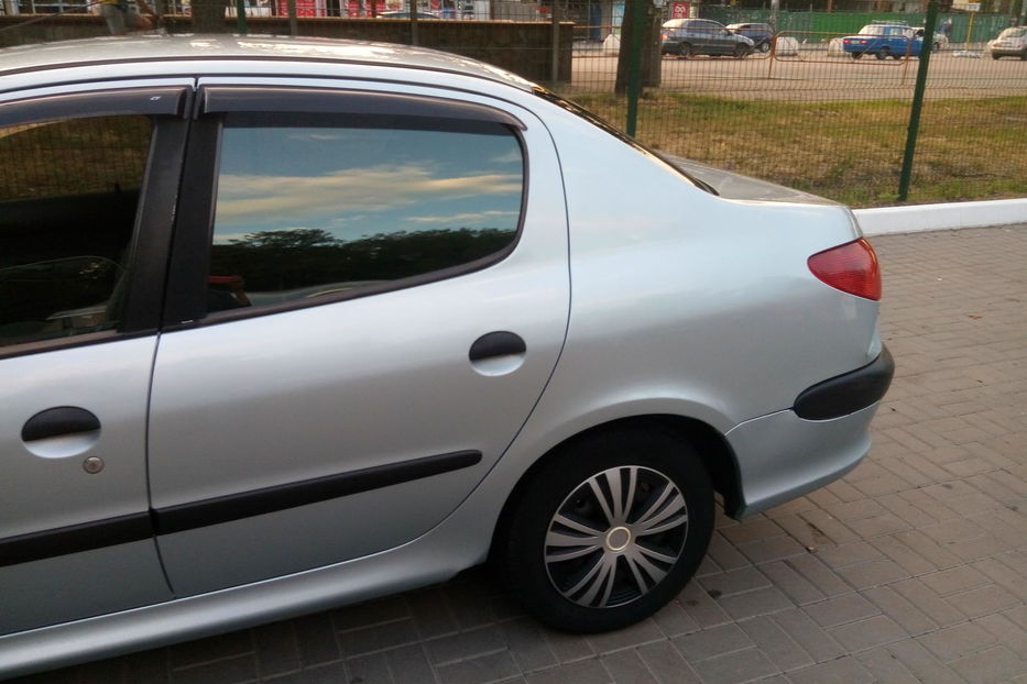 Продам Peugeot 206 2007 года в Киеве