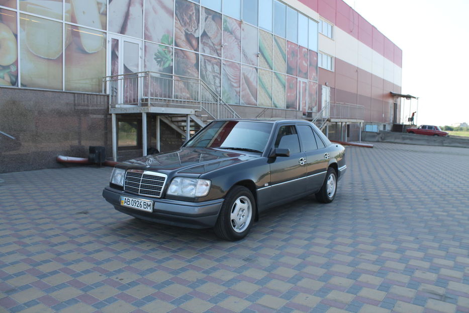 Продам Mercedes-Benz E-Class E220 1994 года в г. Гайсин, Винницкая область