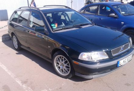 Продам Volvo V40 1999 года в г. Коломыя, Ивано-Франковская область