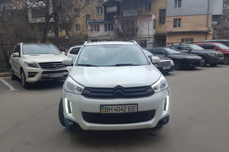 Продам Citroen C4 Автомобиль citroen C 4 Aircros 2012 года в Одессе