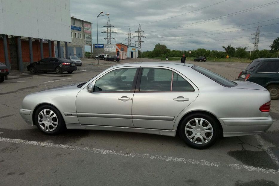 Продам Mercedes-Benz E-Class e220 (CDI) 2001 года в Харькове