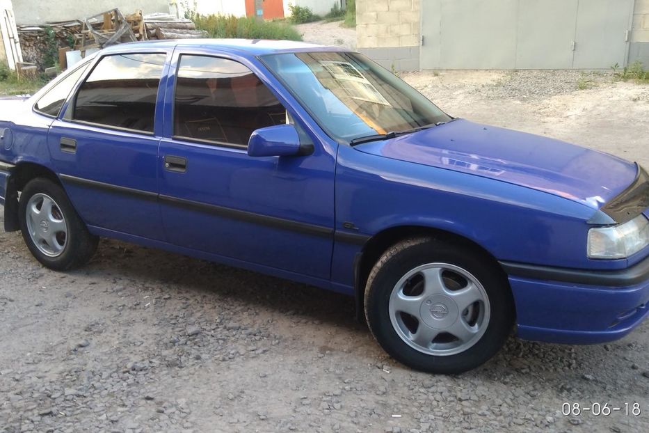 Продам Opel Vectra A 1995 года в г. Дубно, Ровенская область