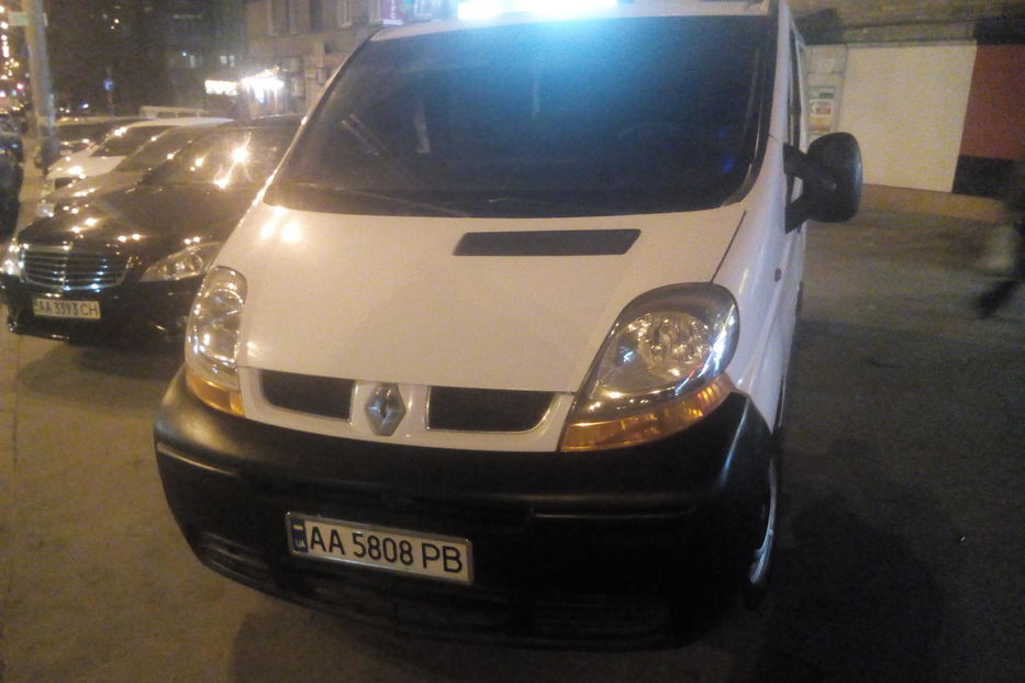 Продам Renault Trafic пасс. 2005 года в Киеве