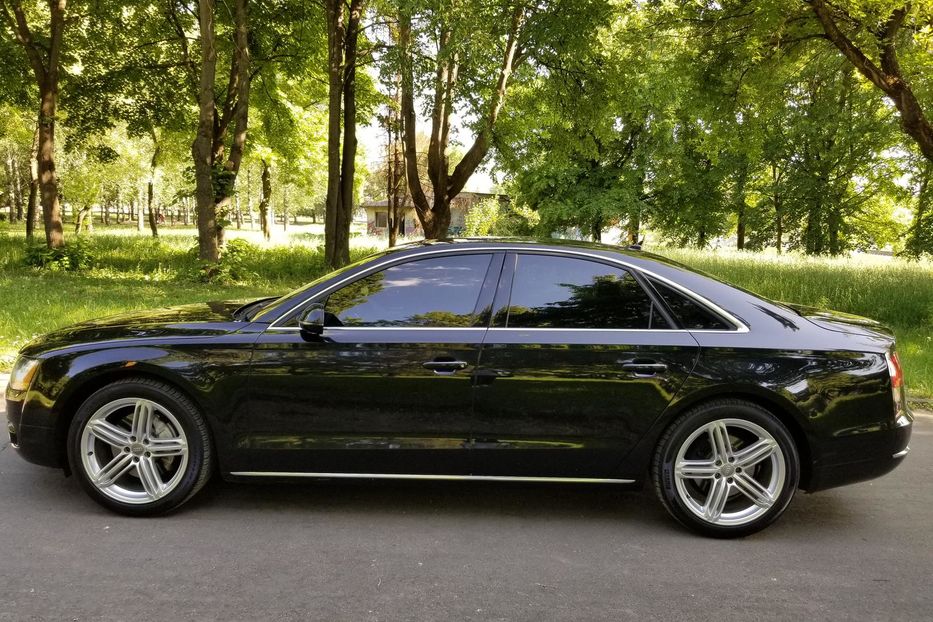 Продам Audi A8 2013 года в Киеве