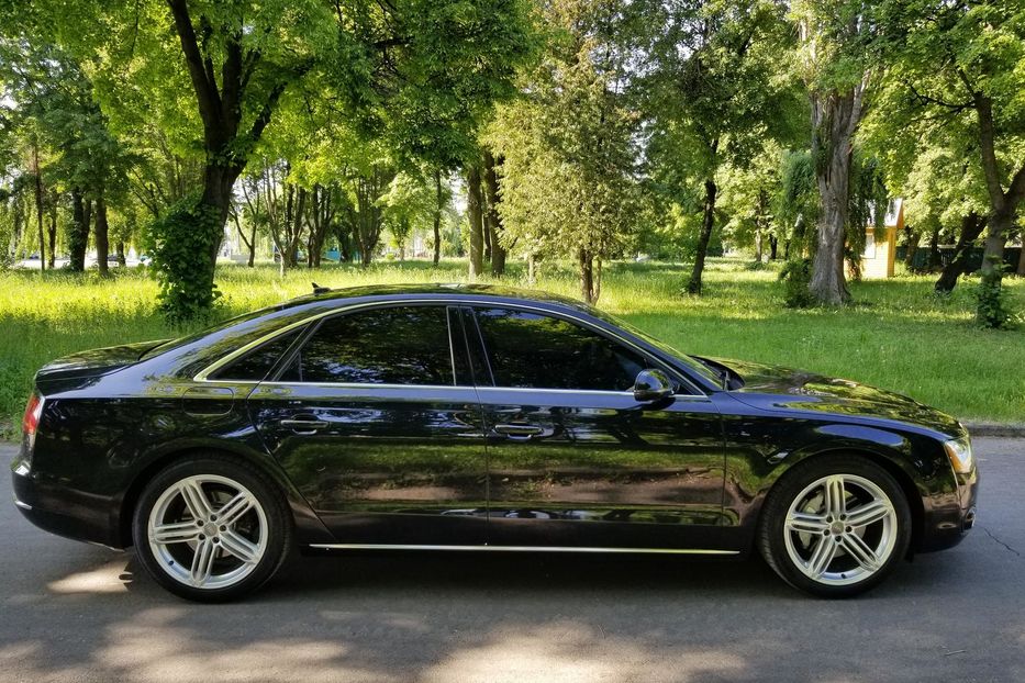 Продам Audi A8 2013 года в Киеве