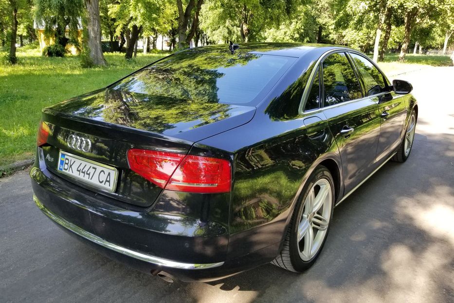 Продам Audi A8 2013 года в Киеве