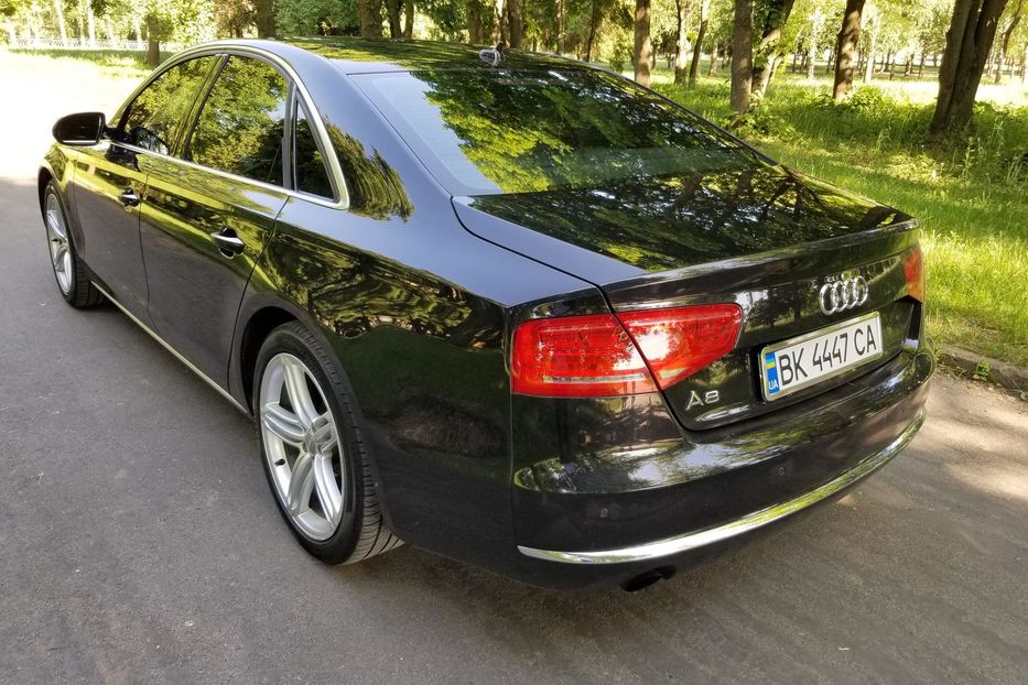 Продам Audi A8 2013 года в Киеве