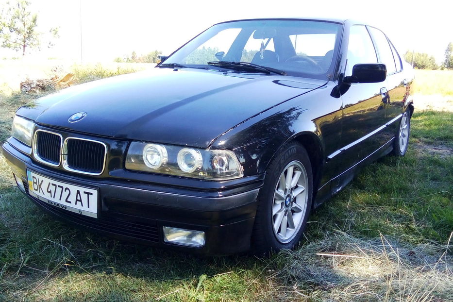 Продам BMW 320 і 1992 года в г. Кузнецовск, Ровенская область