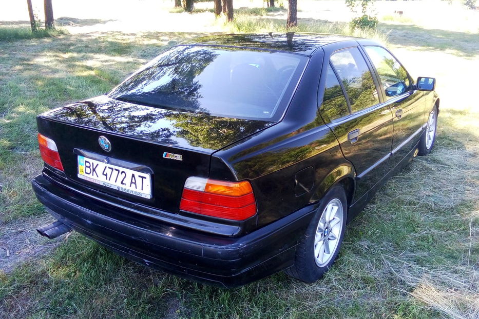 Продам BMW 320 і 1992 года в г. Кузнецовск, Ровенская область