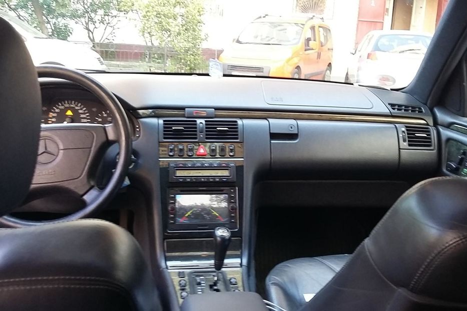 Продам Mercedes-Benz E-Class 1998 года в Киеве