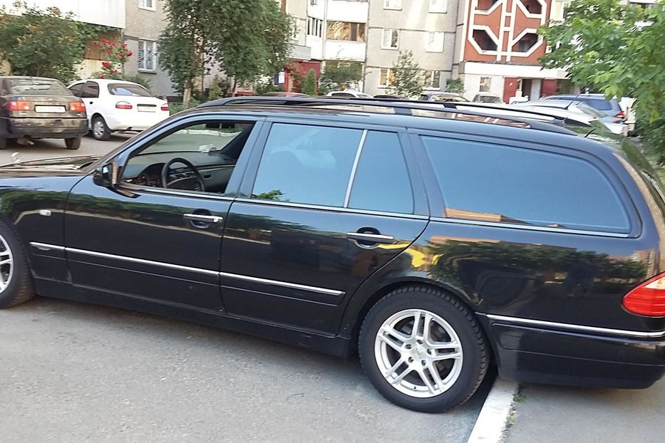 Продам Mercedes-Benz E-Class 1998 года в Киеве
