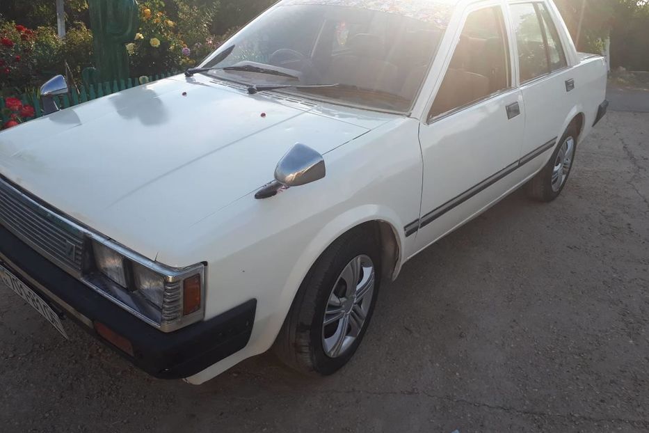Продам Nissan Liberta Villa 1982 года в Одессе