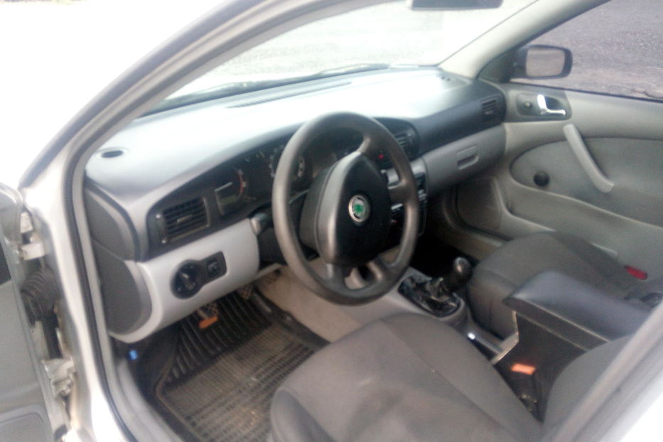 Продам Skoda Octavia 2002 года в Киеве
