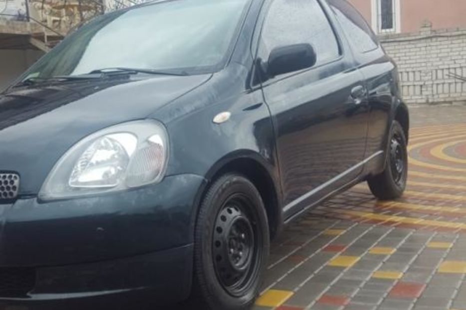 Продам Toyota Yaris 1999 года в Одессе