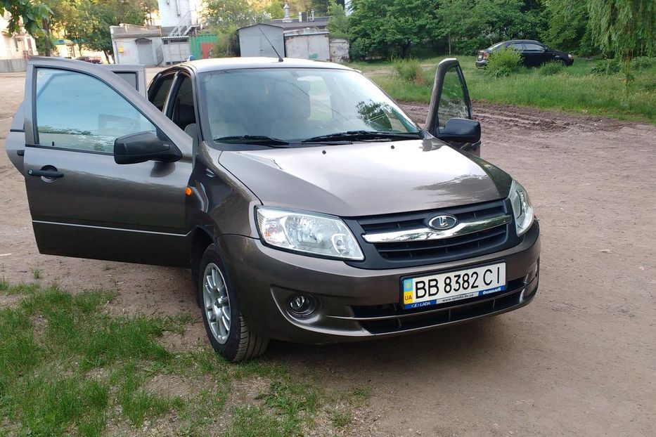 Продам ВАЗ 2190 Гранта Норма 2013 года в г. Старобельск, Луганская область