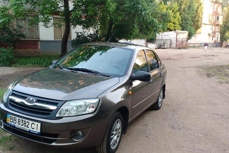 Продам ВАЗ 2190 Гранта Норма 2013 года в г. Старобельск, Луганская область