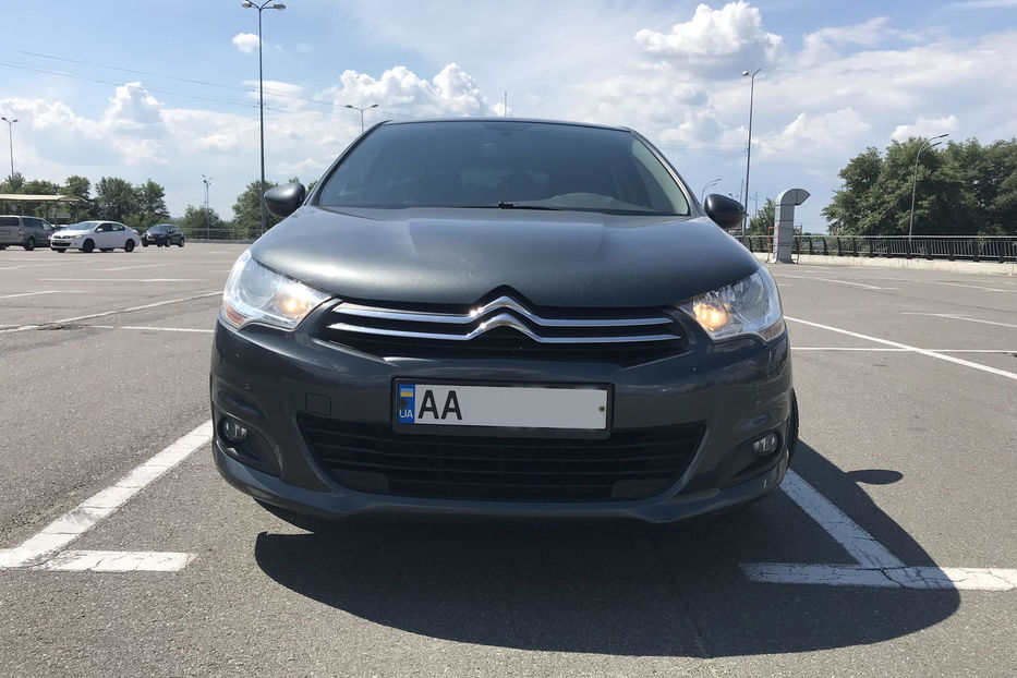 Продам Citroen C4 Tendance 2013 года в Киеве