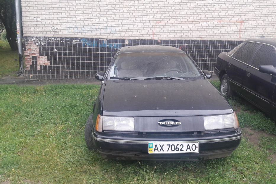 Продам Ford Taurus 1988 года в Харькове