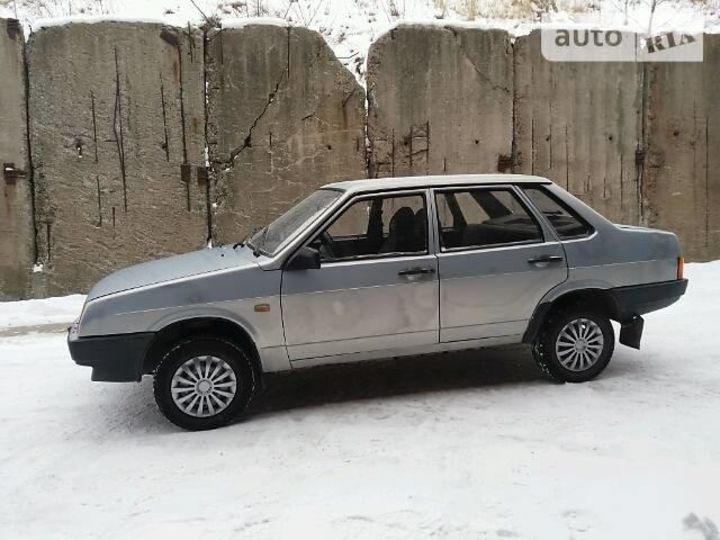 Продам ВАЗ 21099 2004 года в Киеве
