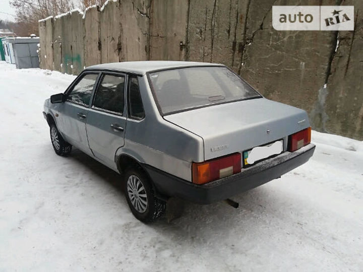 Продам ВАЗ 21099 2004 года в Киеве