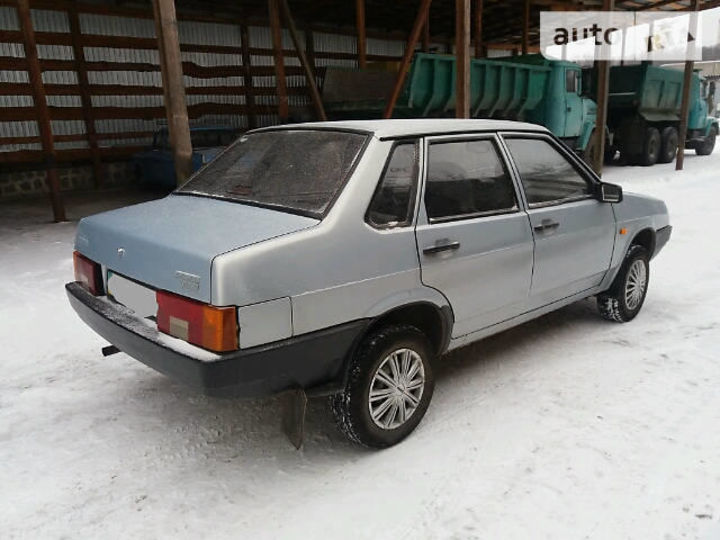 Продам ВАЗ 21099 2004 года в Киеве