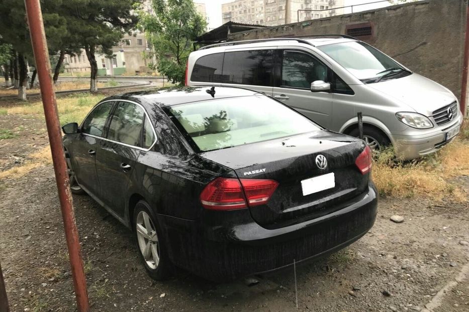 Продам Volkswagen Passat B7 2015 года в Донецке